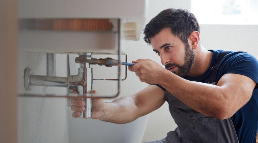 Professional water heater installation services in New Canton, IL